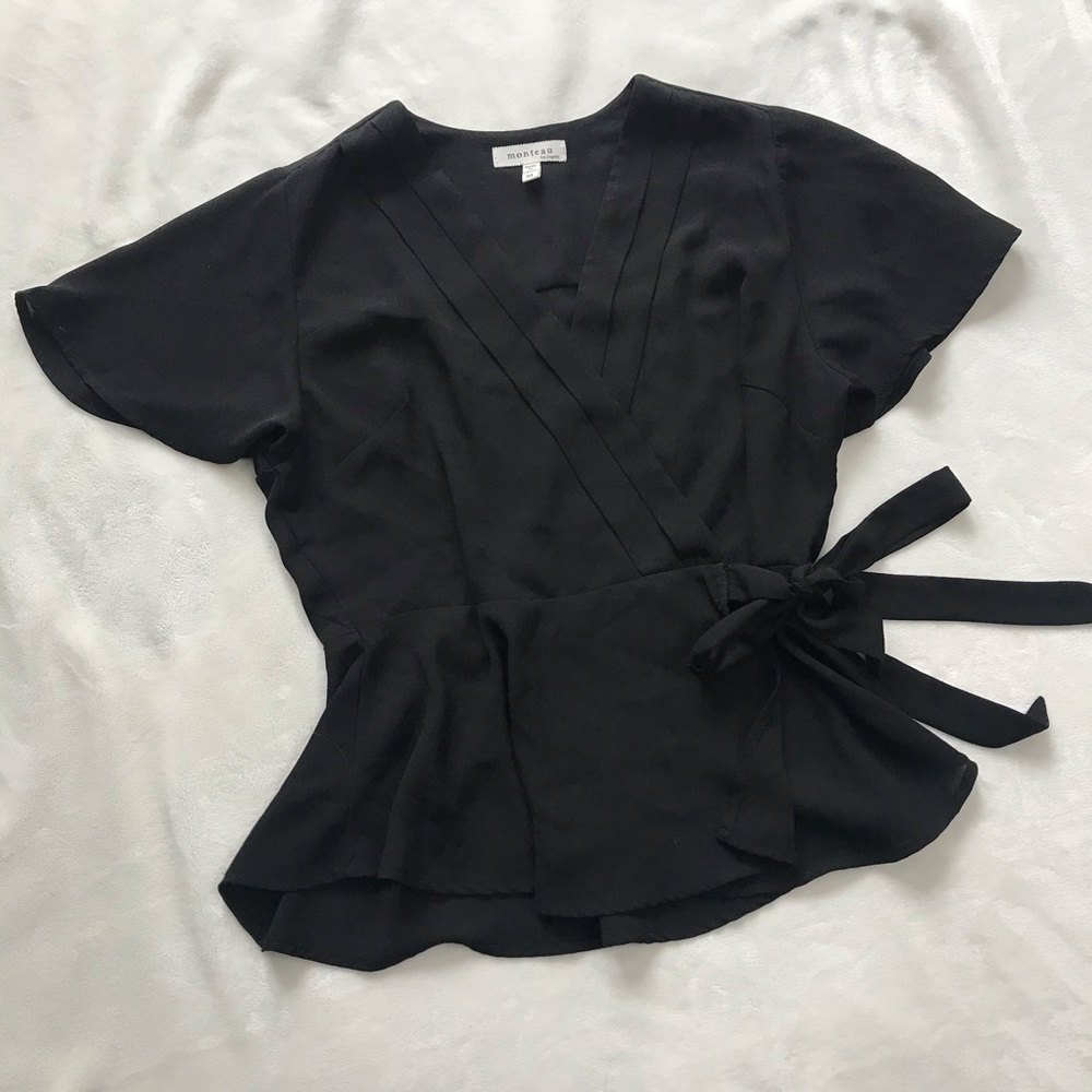 Monteau black wrapped top in size medium